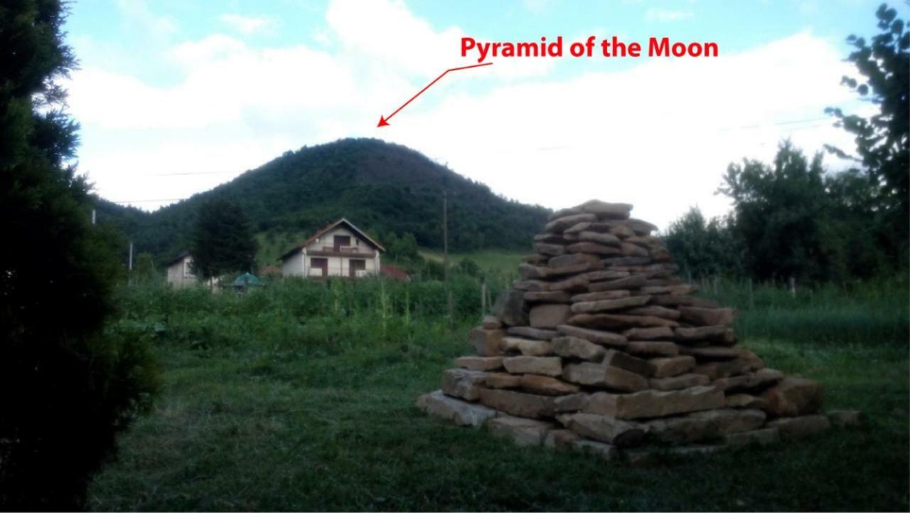 Piramida Mjeseca Villa วิโซโค ภายนอก รูปภาพ